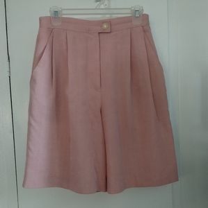 Lily's of Beverly Hills Bermuda shorts
